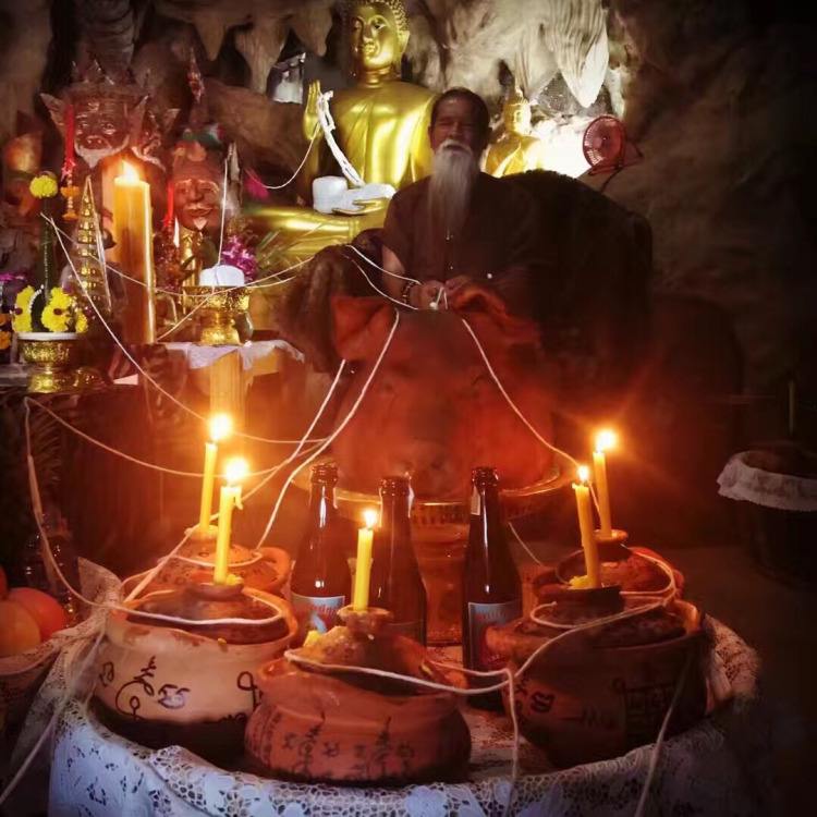 泰国情降中介哪里找？怎么找泰国的情降师傅？泰国阿赞降术师（渠道）