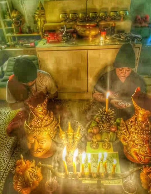 情侣复合的最灵的法术 对方找你复合的法术 泰国情降挽回和合术！