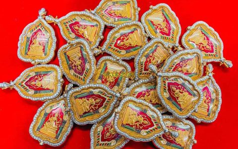 如何避免请到被炒作的佛牌？